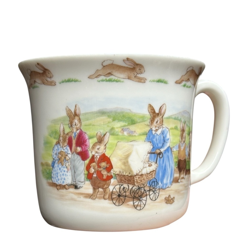 Royal Doulton 1988 “Bunnykins” English Bone China Mug with Bunny Design
